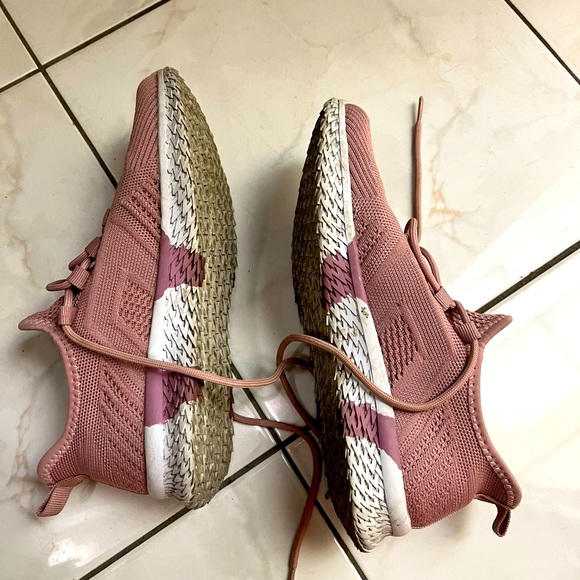 Training shoes - Picture 3 of 5